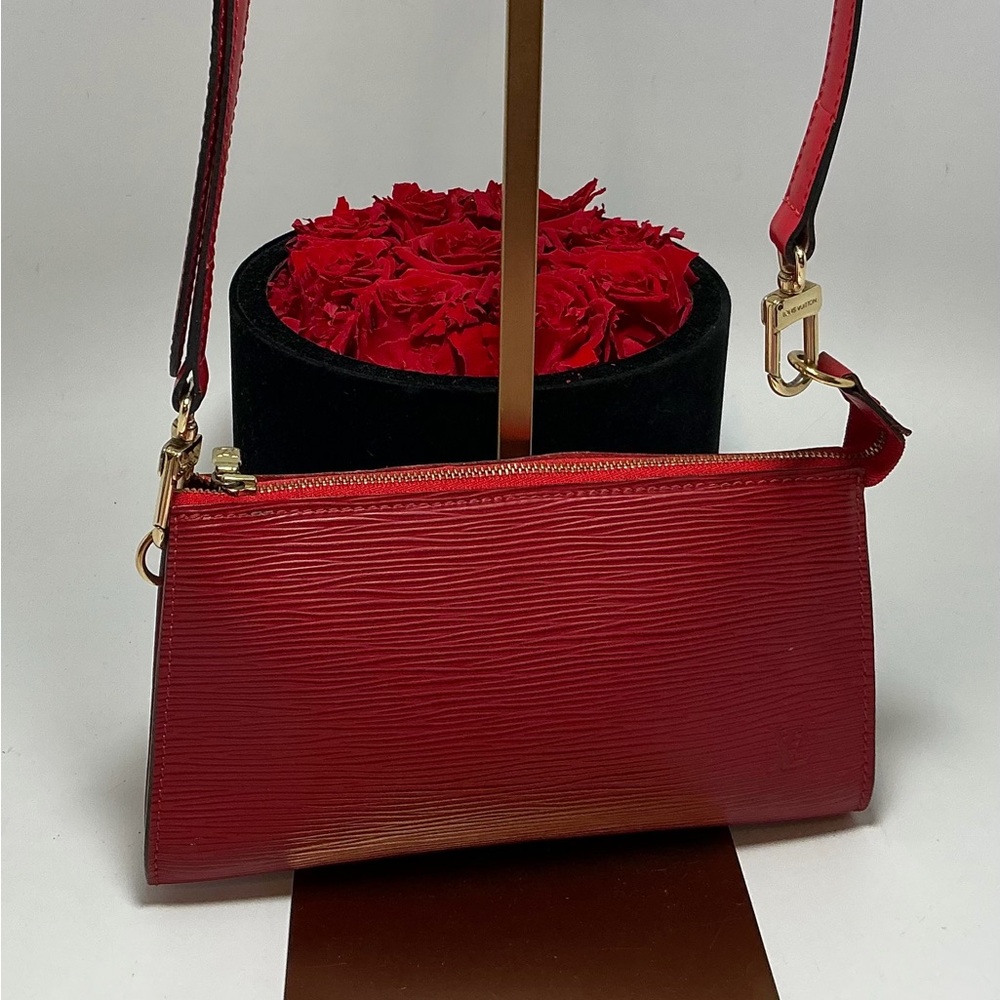 Louis Vuitton Accessories Pouch Pochette Crossbody Red Epi Leather